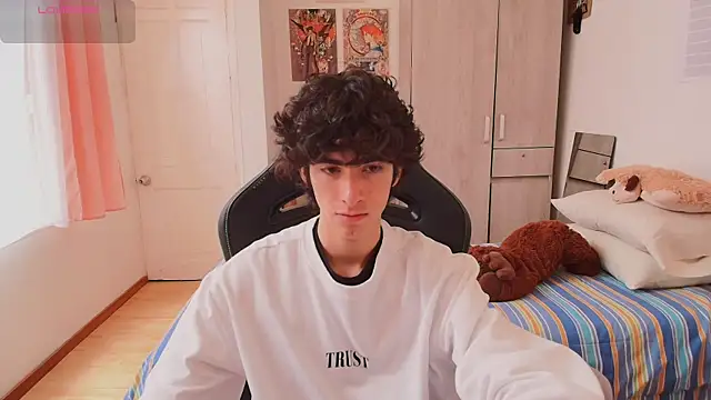 Nude Boy18 online show from 04/09/26, 06:03