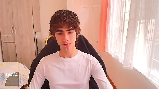 Nude Boy18 online show from 09/25/25, 03:18