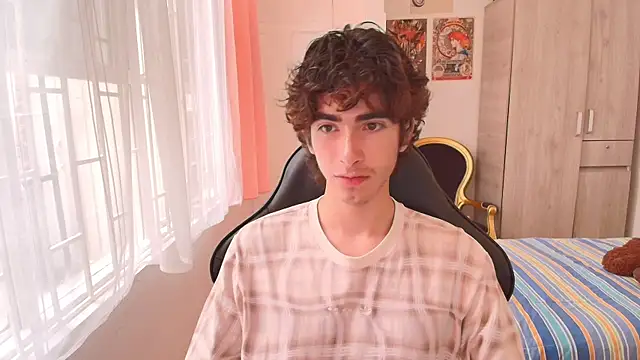 Nude Boy18 online show from 10/17/25, 04:42