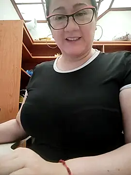 Aisha manzur online show from 02/20/26, 06:43