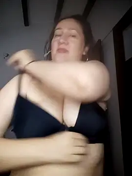 Aisha manzur online show from 01/05/26, 06:00