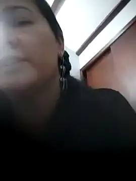 Aisha manzur online show from 11/26/25, 07:14