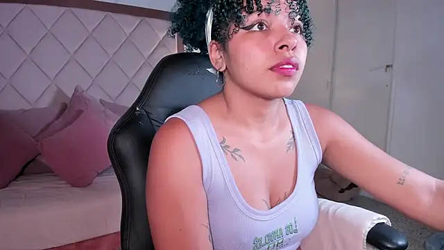 momo ayasse online show from 11/10/25, 09:53