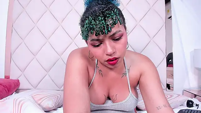 momo ayasse online show from 10/03/25, 09:38