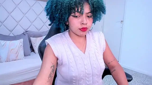 momo ayasse online show from 11/26/25, 09:48