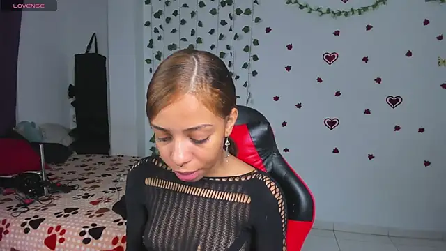 yumi hanna online show from 04/26/26, 12:41