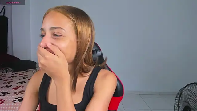 yumi hanna online show from 04/14/26, 02:49