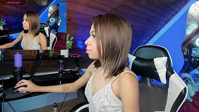 yumi hanna online show from 12/16/25, 02:38