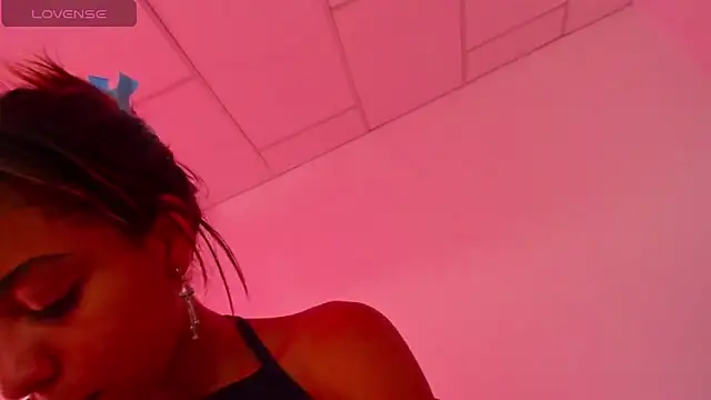 yumi hanna online show from 03/18/26, 06:20