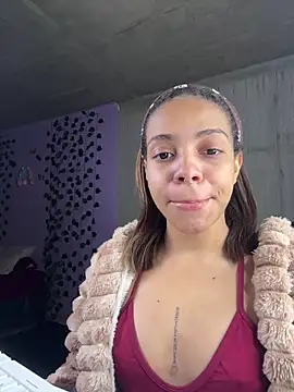 yumi hanna online show from 02/11/26, 01:16