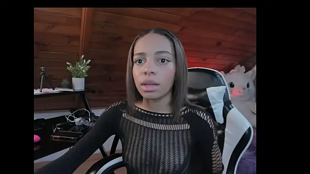 yumi hanna online show from 12/01/25, 09:15