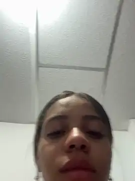 yumi hanna online show from 03/16/26, 04:42