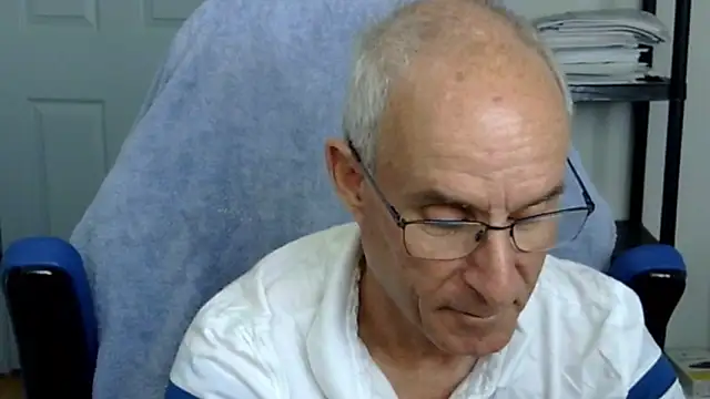 funone1999 online show from 10/21/25, 06:51