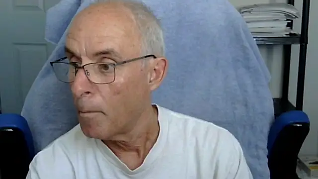 funone1999 online show from 10/24/25, 09:14