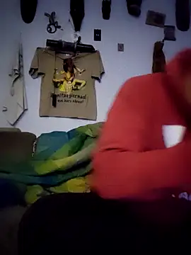 Snapshot of barbaszztop chatting on 12/14/25, 10:04 barbaszztop online show from 12/14/25, 10:04