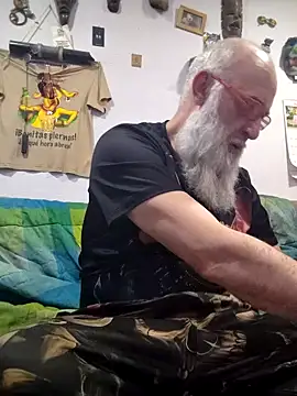 Snapshot of barbaszztop chatting on 02/25/26, 06:57 barbaszztop online show from 02/25/26, 06:57