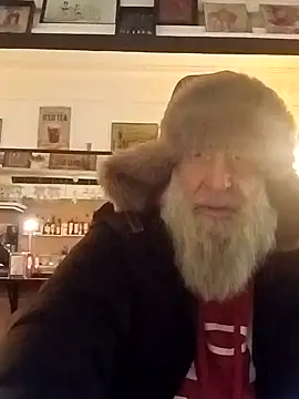 Snapshot of barbaszztop chatting on 12/22/25, 10:32 barbaszztop online show from 12/22/25, 10:32