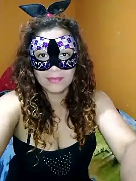 Canela 2020 online show from 10/08/25, 04:03