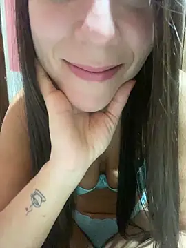 lucioliveira online show from 09/25/25, 01:17