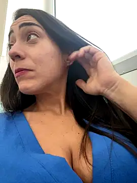 lucioliveira online show from 10/21/25, 02:27