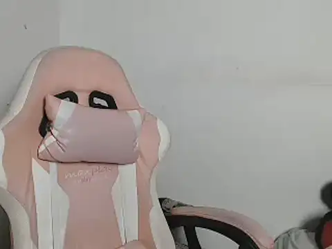 sophiadaza666 online show from 05/19/26, 12:04