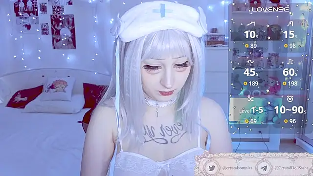 Snapshot of Crystal_somnia chatting on 07/17/26, 12:19 Crystal somnia online show from 07/17/26, 12:19