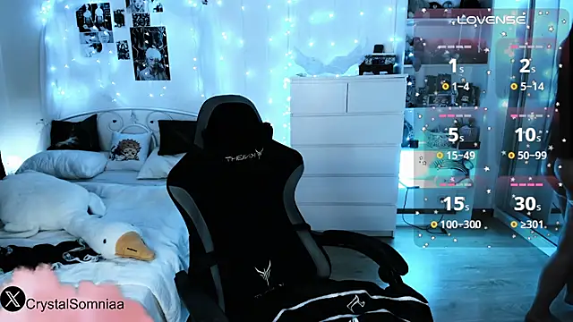 Snapshot of Crystal_somnia chatting on 02/22/26, 02:19 Crystal somnia online show from 02/22/26, 02:19