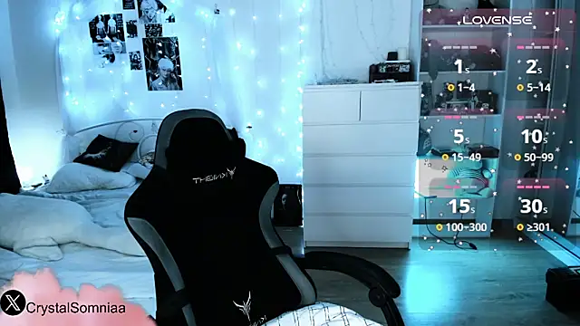 Snapshot of Crystal_somnia chatting on 02/12/26, 02:50 Crystal somnia online show from 02/12/26, 02:50