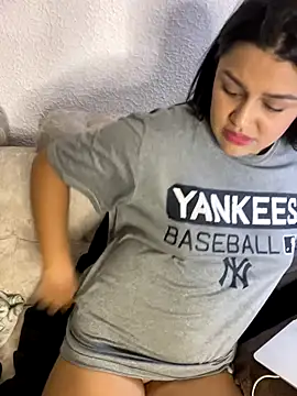 lunita sweet5 online show from 11/23/25, 10:20