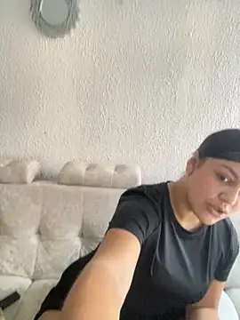 lunita sweet5 online show from 10/24/25, 09:58