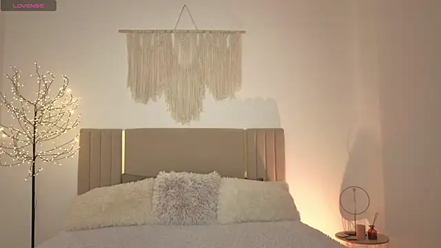 Little mia   online show from 04/05/26, 09:32