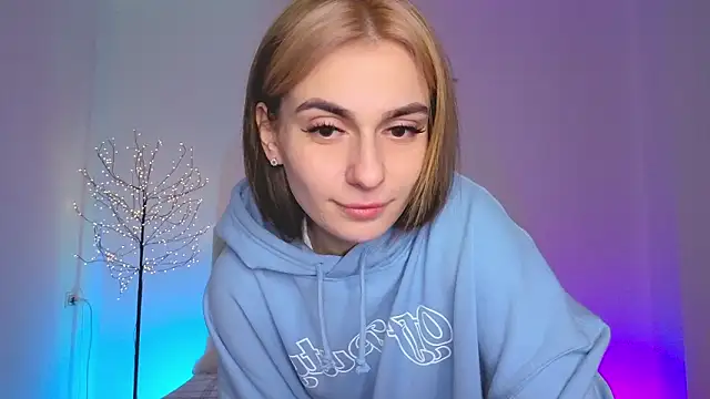 Little mia   online show from 02/28/26, 11:04