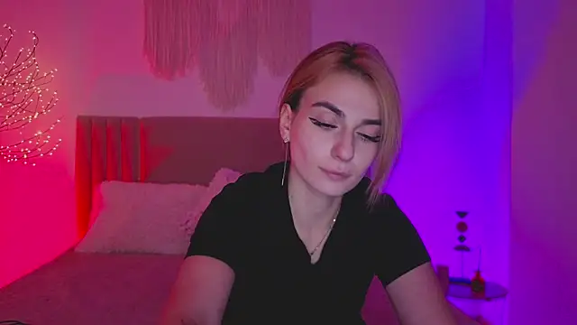 Little mia   online show from 03/20/26, 09:49