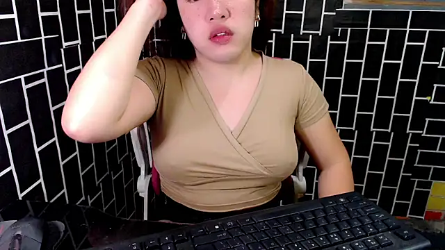 xUrDreamSlutWhore online show from 09/15/25, 06:08