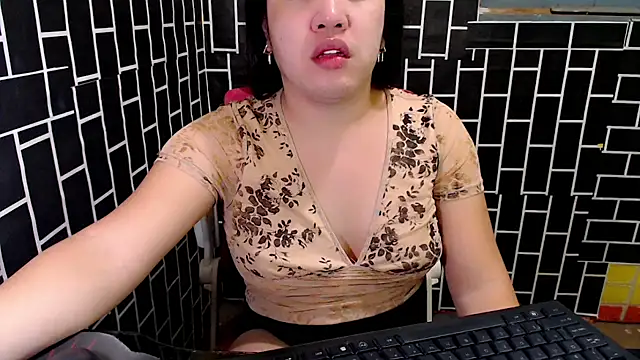xUrDreamSlutWhore online show from 09/19/25, 06:45