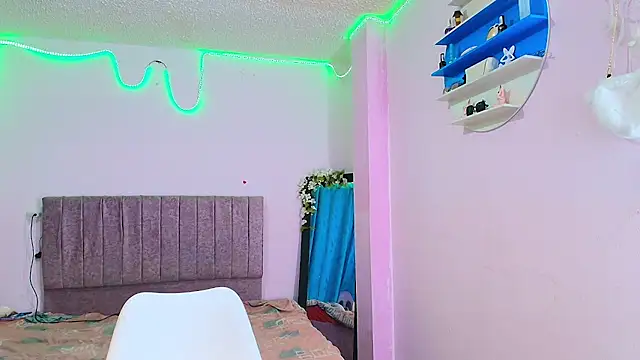 Snapshot of MiSofialeal chatting on 02/26/26, 06:30 MiSofialeal online show from 02/26/26, 06:30