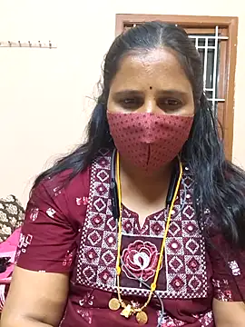 Snapshot of Tamil_Sweety chatting on 11/14/25, 06:33 Tamil Sweety online show from 11/14/25, 06:33