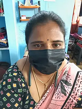 Snapshot of Tamil_Sweety chatting on 06/24/26, 03:38 Tamil Sweety online show from 06/24/26, 03:38