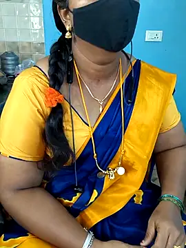 Snapshot of Tamil_Sweety chatting on 11/20/25, 02:23 Tamil Sweety online show from 11/20/25, 02:23
