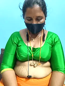 Snapshot of Tamil_Sweety chatting on 11/24/25, 07:36 Tamil Sweety online show from 11/24/25, 07:36