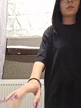 AllexyAle online show from 04/17/26, 09:39