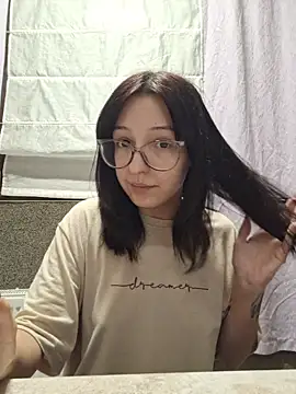 AllexyAle online show from 04/19/26, 09:39