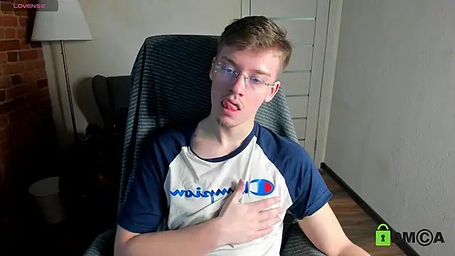 Harm Dick online show from 11/28/25, 10:48