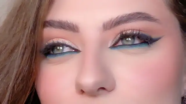 Sienna Voss online show from 01/15/26, 08:34