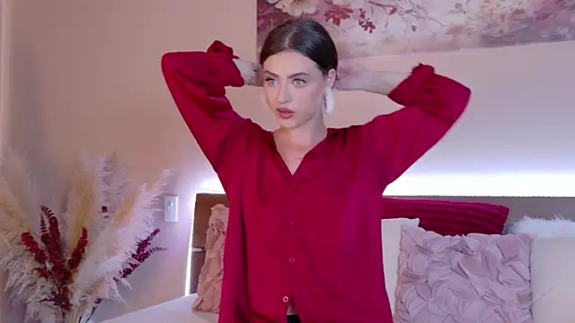 Sienna Voss online show from 05/10/26, 11:39