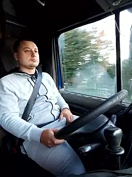 Amberdual online show from 10/13/25, 05:20