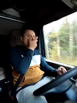 Amberdual online show from 10/27/25, 07:09