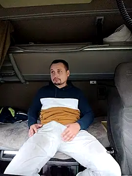 Amberdual online show from 10/29/25, 09:30