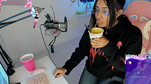 Angel kanon online show from 03/28/26, 12:50