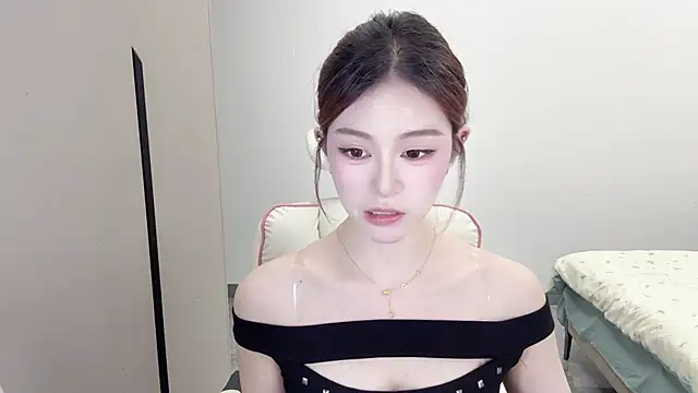 Snapshot of Cookie-oo chatting on 10/03/25, 11:34 Cookie-oo online show from 10/03/25, 11:34